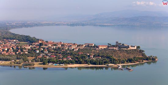 Panorama na Castiglione del Lago. EU, Italia, Umbria. LOTNICZE.